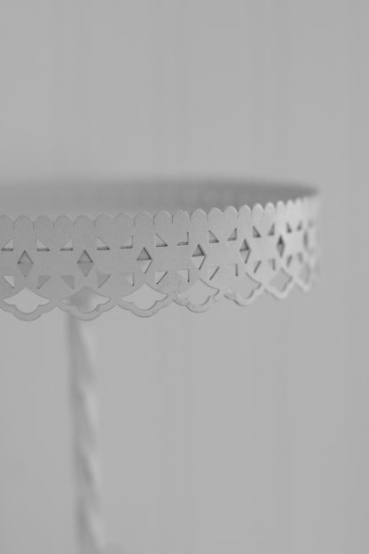 Decorative Metal Cake Stand with Lace Edge (Short)